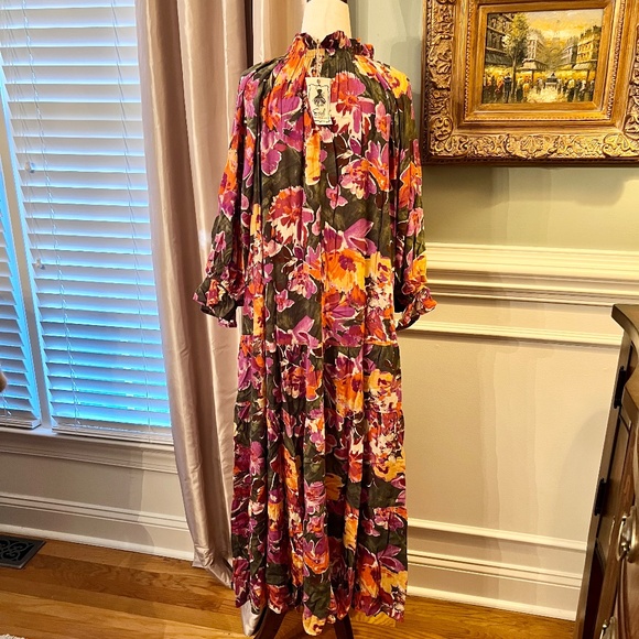 NWT Easel Tiered Maxi Dress in Fall Floral Size SMALL - Picture 7 of 7